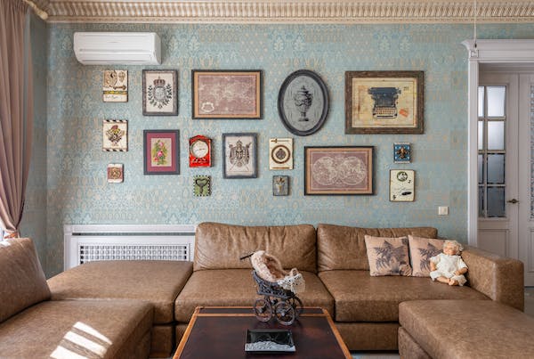 A quick guide to home decoration and picking the art pieces for your home.